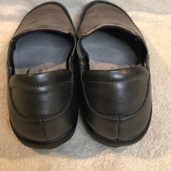 NAOT slip on. Tan shoe size 37 - Picture 6 of 13